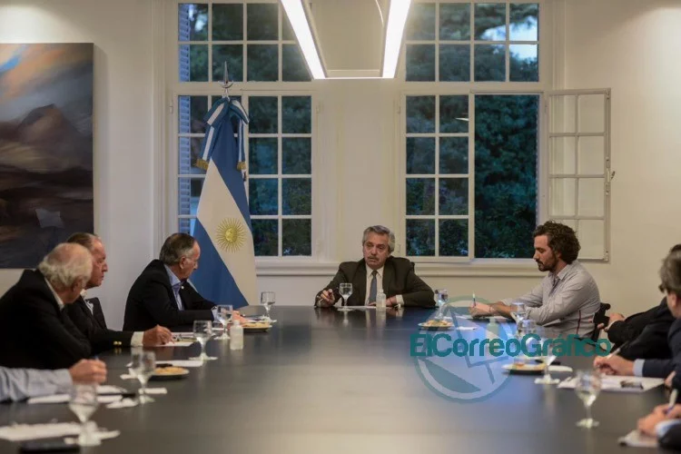 Fernández se reunió en Olivos con empresarios de la UIA