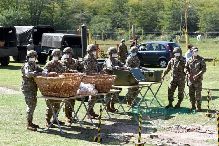 Junto al Ejército se asistieron 3.500 familias de distintos barrios de La Plata