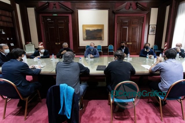 Kicillof se reunión con "sus leales" intendentes del conurbano