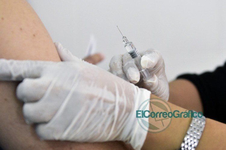 Se restringirán las vacunas antigripales para priorizar a los grupos de riesgo vacuna Antigripal