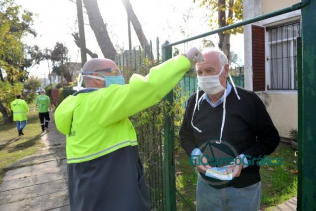 Controles a más de cuatro mil vecinos en barrios populares de La Plata
