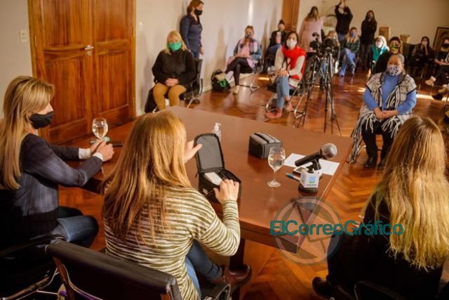 Estela Díaz: "Necesitamos reconocer la visibilidad de las mujeres en la política"
