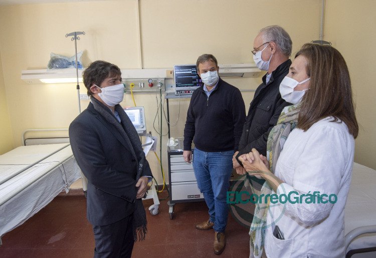 Kicillof recorrió las obras de reconstrucción del Hospital Oñativia de Almirante Brown