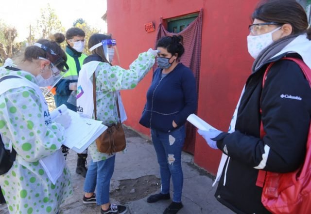 Operativo sanitario para detectar casos sospechosos de COVID-19 en Altos de San Lorenzo