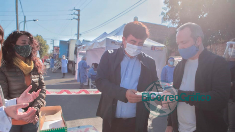 Sabbatella y Espinoza en el operativo de detección y prevención de COVID-19 Sabbatella y Espinoza en el operativo de detección y prevención de COVID-19