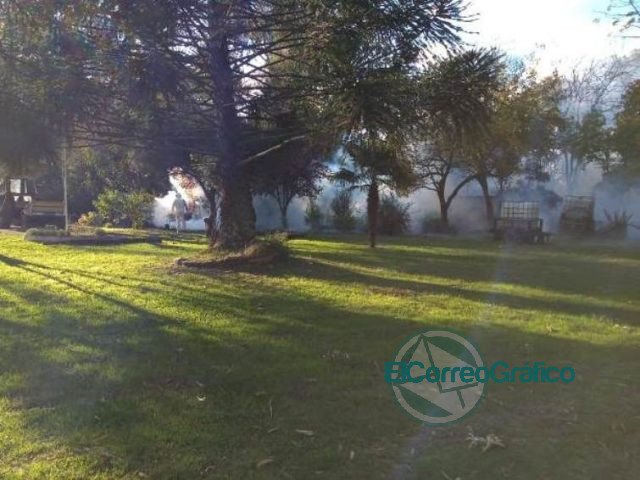 Servicio de fumigación en distintas zonas de Berisso