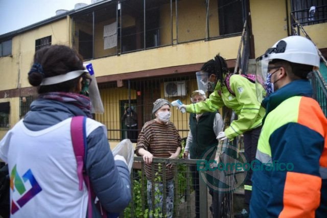 Avanza la búsqueda activa de casos sospechosos de COVID-19 en La Plata