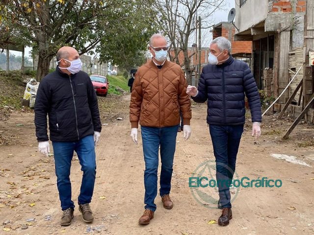 Cagliardi, Secco y Gollán pasearon por el barrio José Luis Cabezas
