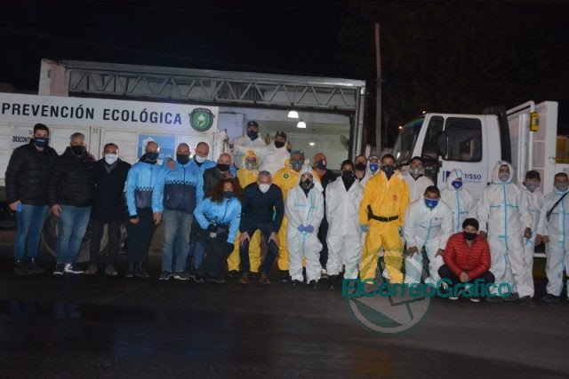 Cagliardi pasó desfilando en la desinfección preventiva en Villa Argüello y Villa Nueva