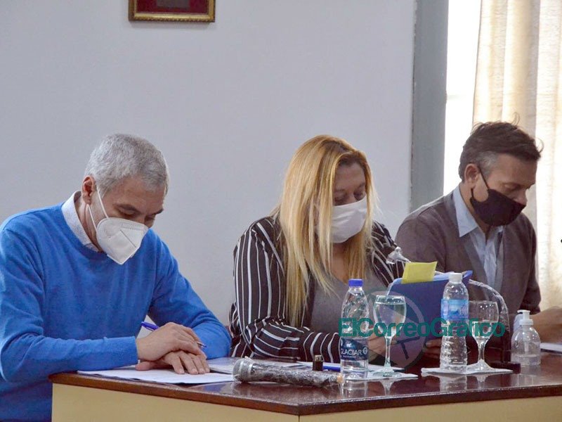 Cagliardi visitó el Concejo y comentó mucho de las pocas acciones de su plan sanitario