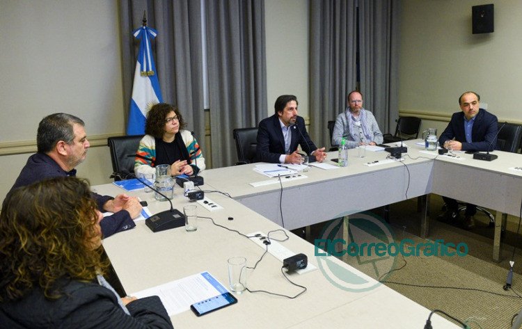 Trotta: "Tendremos todo listo para cuando la pandemia nos permita volver a las aulas" Trotta: "Tendremos todo listo para cuando la pandemia nos permita volver a las aulas"