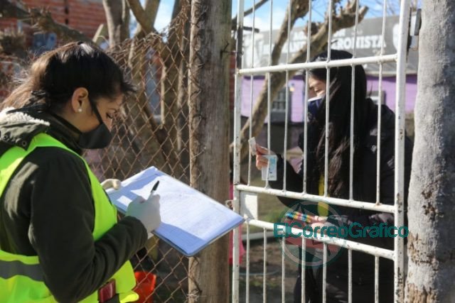 Controles de temperatura y testeos olfativos a más de 600 vecinos en Altos de San Lorenzo