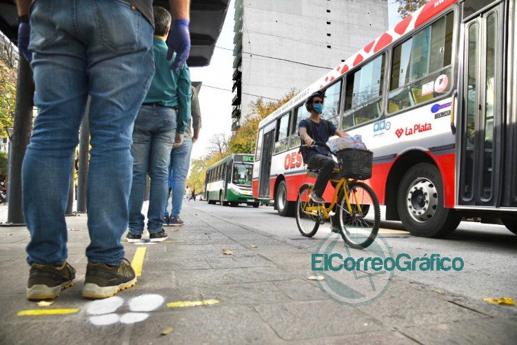 Demarcación de la vía pública para promover medidas de prevención ante el COVID-19