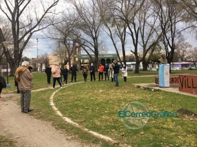 El Foro de Seguridad homenajeó a Belgrano en su plaza homónima en Villa Argüello