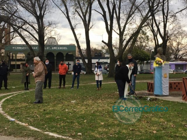 El Foro de Seguridad homenajeó a Belgrano en su plaza homónima en Villa Argüello