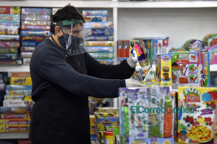 Eximen en La Plata del pago de tasas a 25 mil comercios y PyMEs