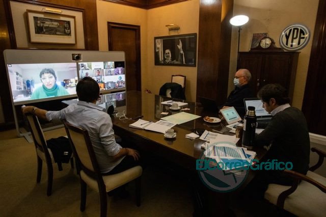 Kicillof realizó teleconferencias con los intendentes del AMBA