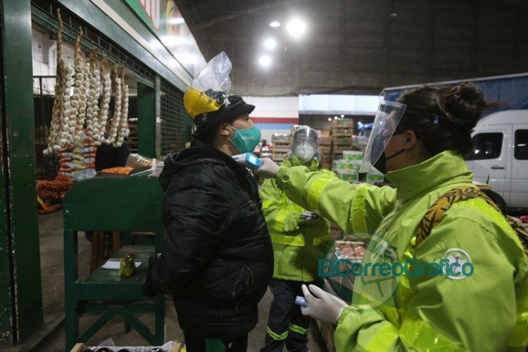 Operativo en el Mercado Regional para detectar COVID-19