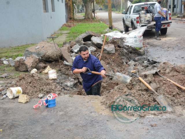Perfilado y limpieza de zanjas en Berisso