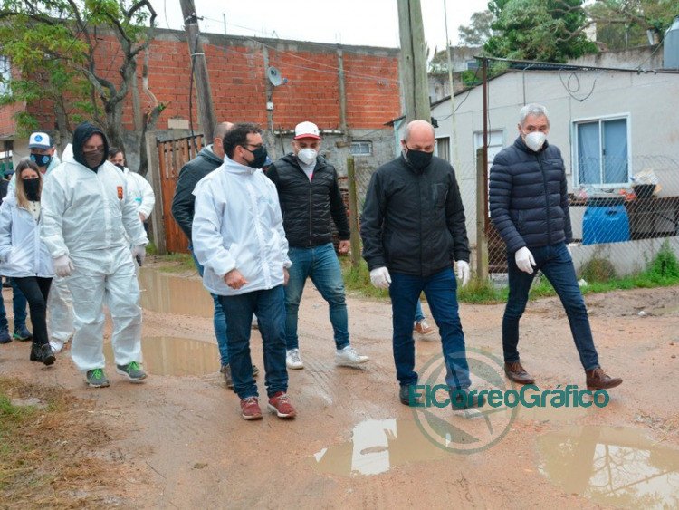 En plena pandemia, se llevó show operativo en el barrio José Luis Cabezas con Mario Secco (foto) y su par Fabían Cagliardi