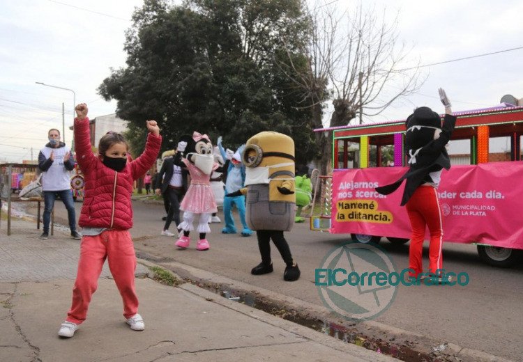 El Municipio recorre los barrios platenses para divertir y concientizar a los más niños