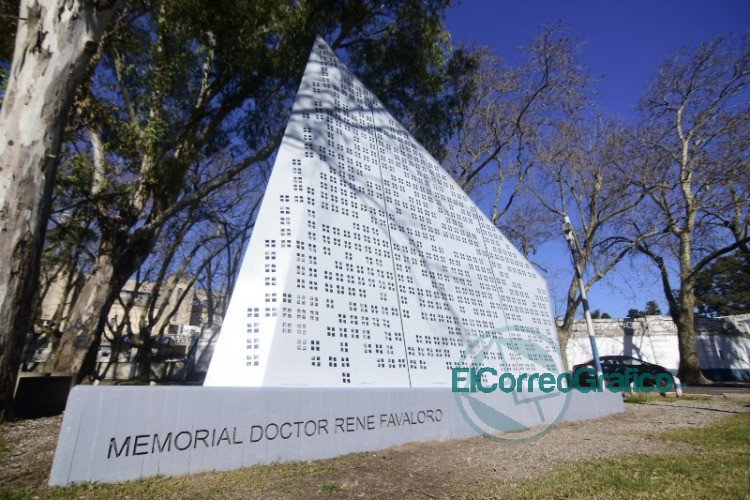 En el 20° aniversario de su fallecimiento, ponen en valor el Memorial en honor a René Favaloro En el 20° aniversario de su fallecimiento, ponen en valor el Memorial en honor a René Favaloro
