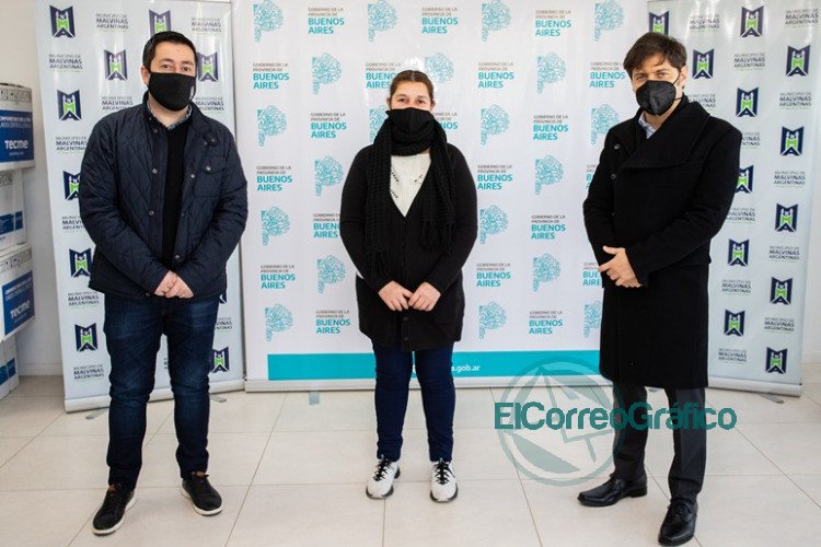 Kicillof entregó respiradores y conversó con pacientes de COVID-19 tratados con plasma Kicillof entregó respiradores y conversó con pacientes de COVID-19 tratados con plasma