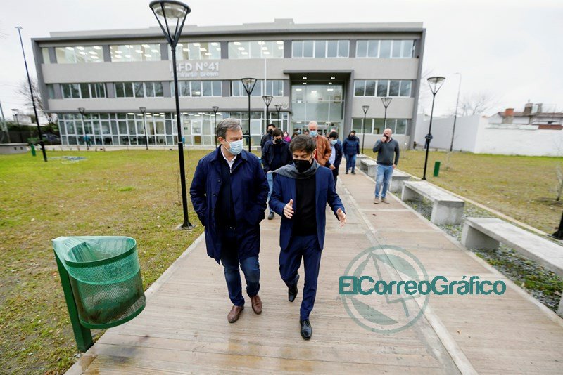 Kicillof participó de la inauguración de cinco centros de atención primaria en Almirante Brown