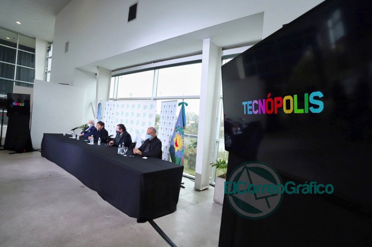 Kicillof presentó un programa para la atención de pacientes leves de COVID en albergues extrahospitalarios