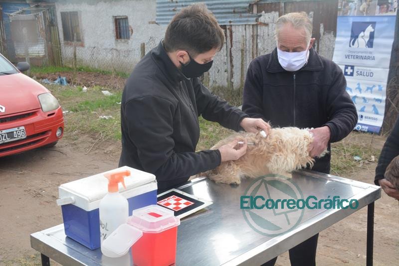 Operativo sanitario en el Barrio Villa Roca