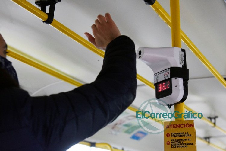 Verifican el cumplimiento de los protocolos de desinfección en los colectivos