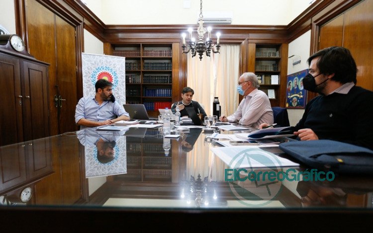 Kicillof se reunió con intendentes del Área Metropolitana y el Comité de Expertos