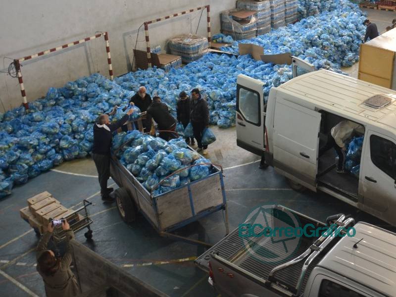 Entrega de los alimentos del SAE