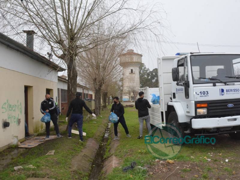 Entrega de los alimentos del SAE