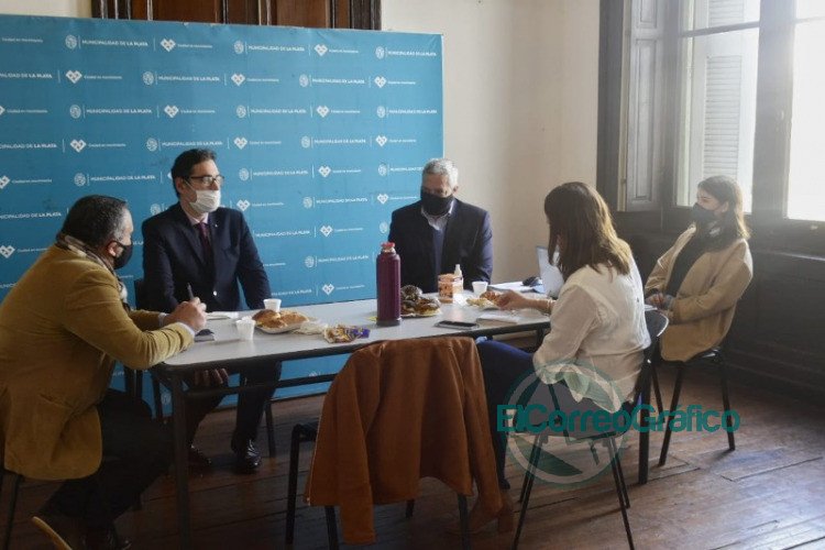 Funcionarios platenses con cónsules de Francia e Italia deliniaron agenda post pandemia Funcionarios platenses con cónsules de Francia e Italia deliniaron agenda post pandemia