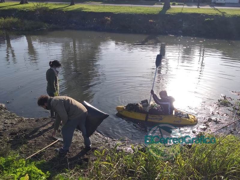 Jornada de limpieza del canal Génova llevada por vecinos y ambientalistas