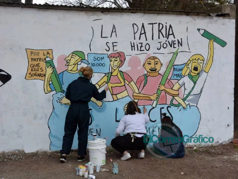 Centros de Estudiantes pintaron mural por "La Noche de los lápices" Centros de Estudiantes pintaron mural por "La Noche de los lápices"