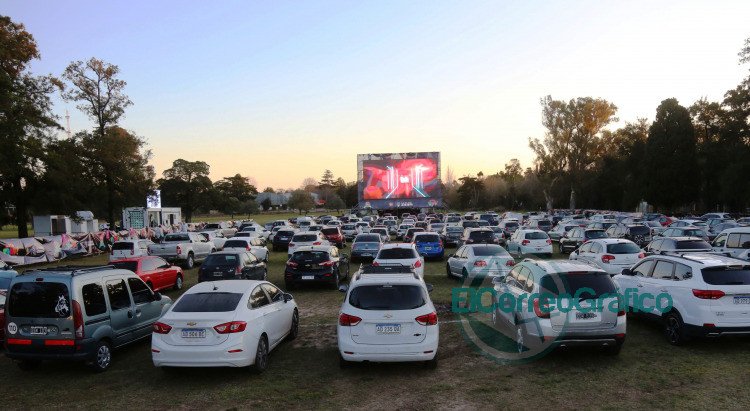 El fin de semana más de 3.000 platenses participaron del “Auto Flap”
