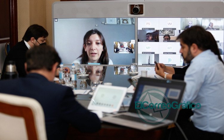 Kicillof anunció la transferencia de otros $1.500 millones a los municipios para enfrentar la pandemia