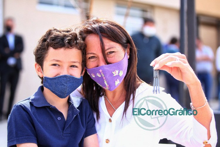 Kicillof junto a Fernández entregaron viviendas del Procrear Kicillof junto a Fernández entregaron viviendas del Procrear