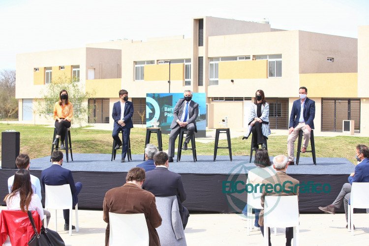 Kicillof junto a Fernández entregaron viviendas del Procrear Kicillof junto a Fernández entregaron viviendas del Procrear