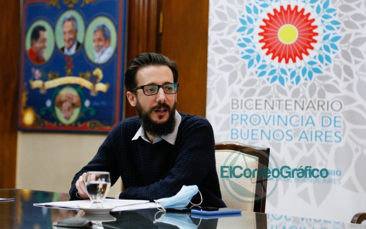 Kicillof y Simone firmaron convenios para 60 obras en 44 municipios