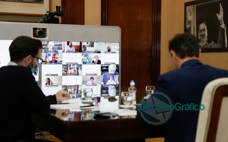 Kicillof y Simone firmaron convenios para 60 obras en 44 municipios
