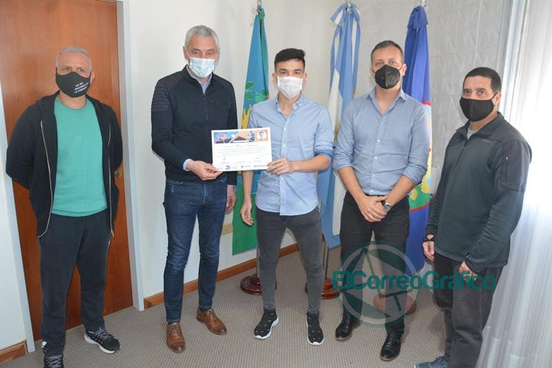 Pasearon por instituciones de Berisso al subsecretario bonaerense de Deportes Pasearon por instituciones de Berisso al subsecretario bonaerense de Deportes