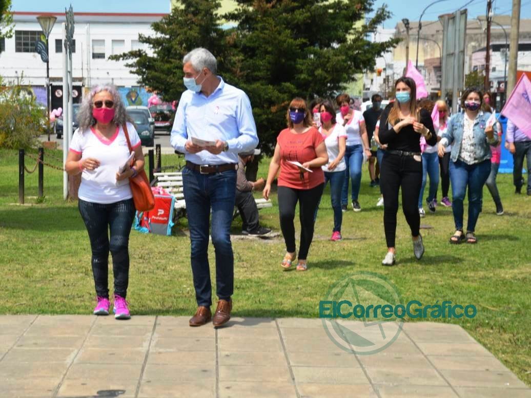 Cagliardi participó de la Caravana de Concientización por la lucha del Cáncer de Mama Cagliardi participó de la Caravana de Concientización por la lucha del Cáncer de Mama