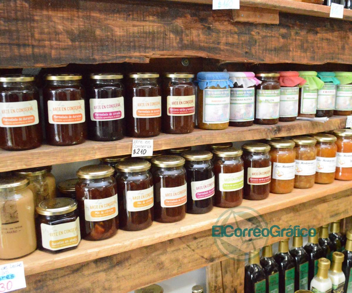 Cagliardi visitó un almacén agroecológico y cooperativo Cagliardi visitó un almacén agroecológico y cooperativo