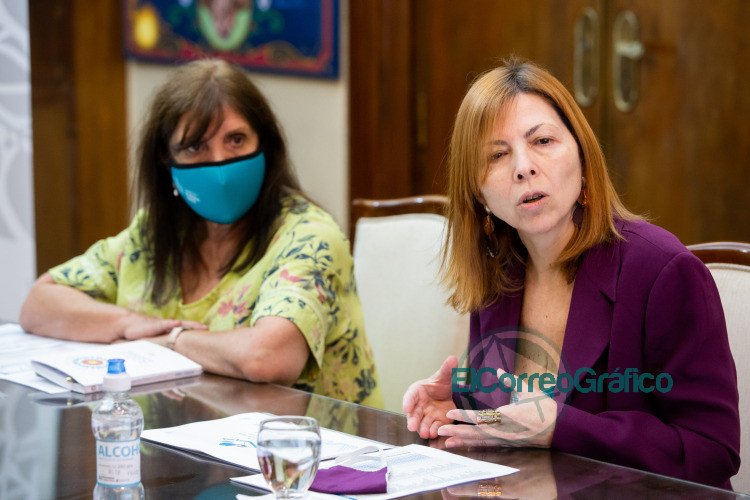Escuela de Economía y Gestión para el Desarrollo Local para los 135 municipios Escuela de Economía y Gestión para el Desarrollo Local para los 135 municipios