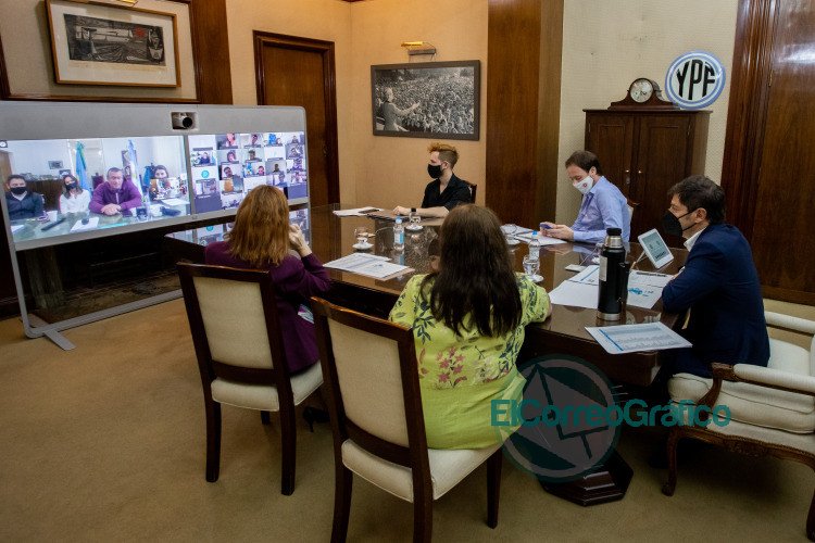Escuela de Economía y Gestión para el Desarrollo Local para los 135 municipios Escuela de Economía y Gestión para el Desarrollo Local para los 135 municipios