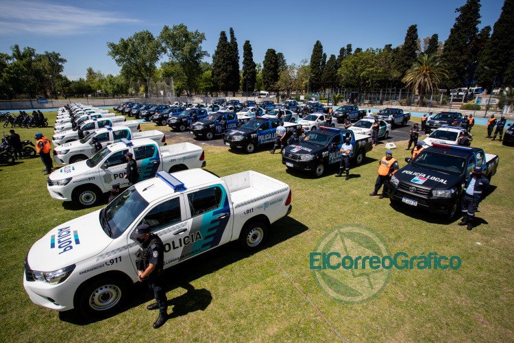 Kicillof encabezó junto al Presidente la puesta en marcha de 200 nuevos patrulleros en Lomas de Zamora