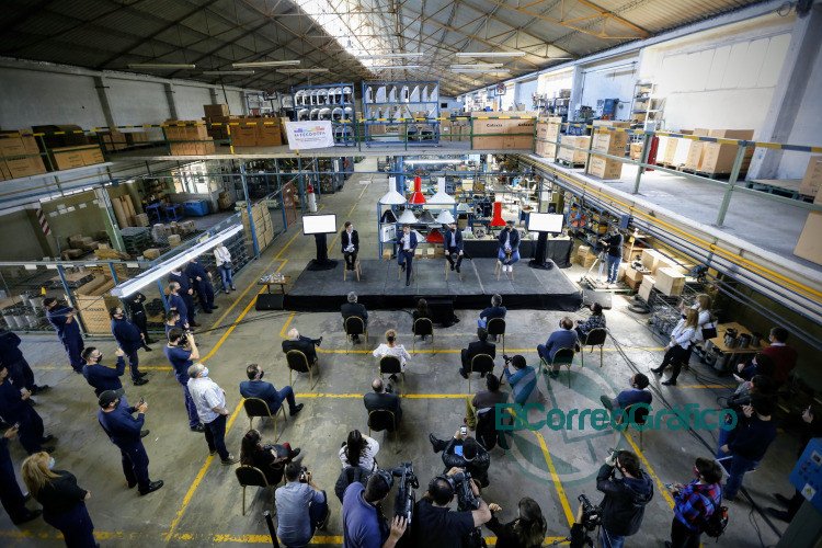 Kicillof y Costa presentaron el programa “Cooperativas en Marcha” Kicillof y Costa presentaron el programa “Cooperativas en Marcha”